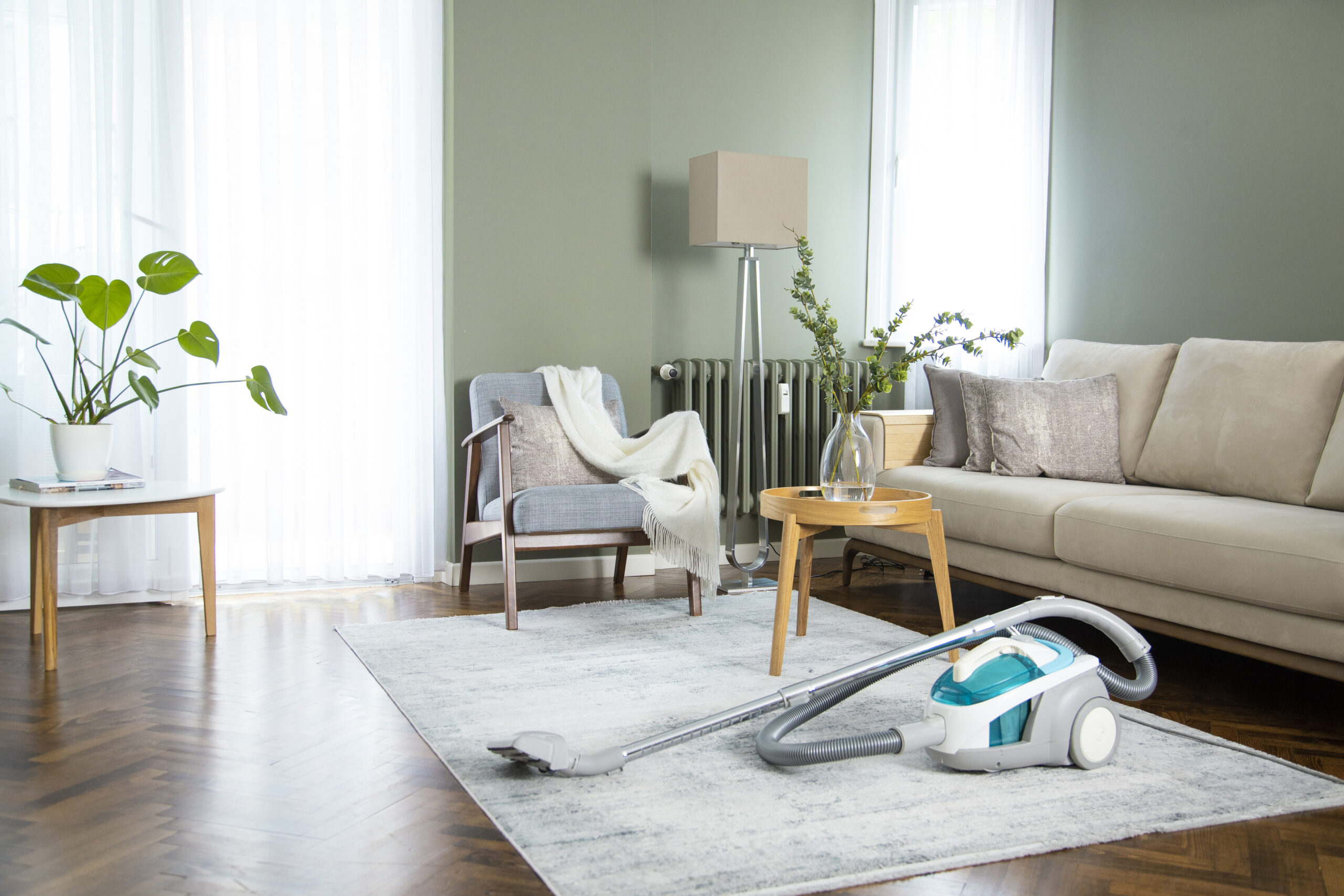 The best vacuum for small apartment : 12 compact, but cute vacuums to obsess over