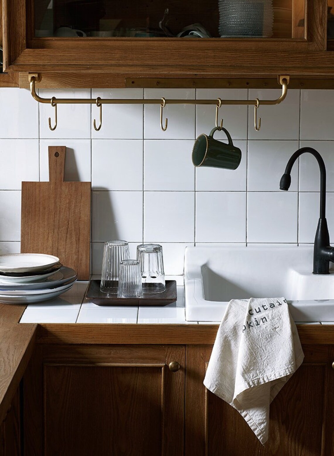 apartment kitchen storage