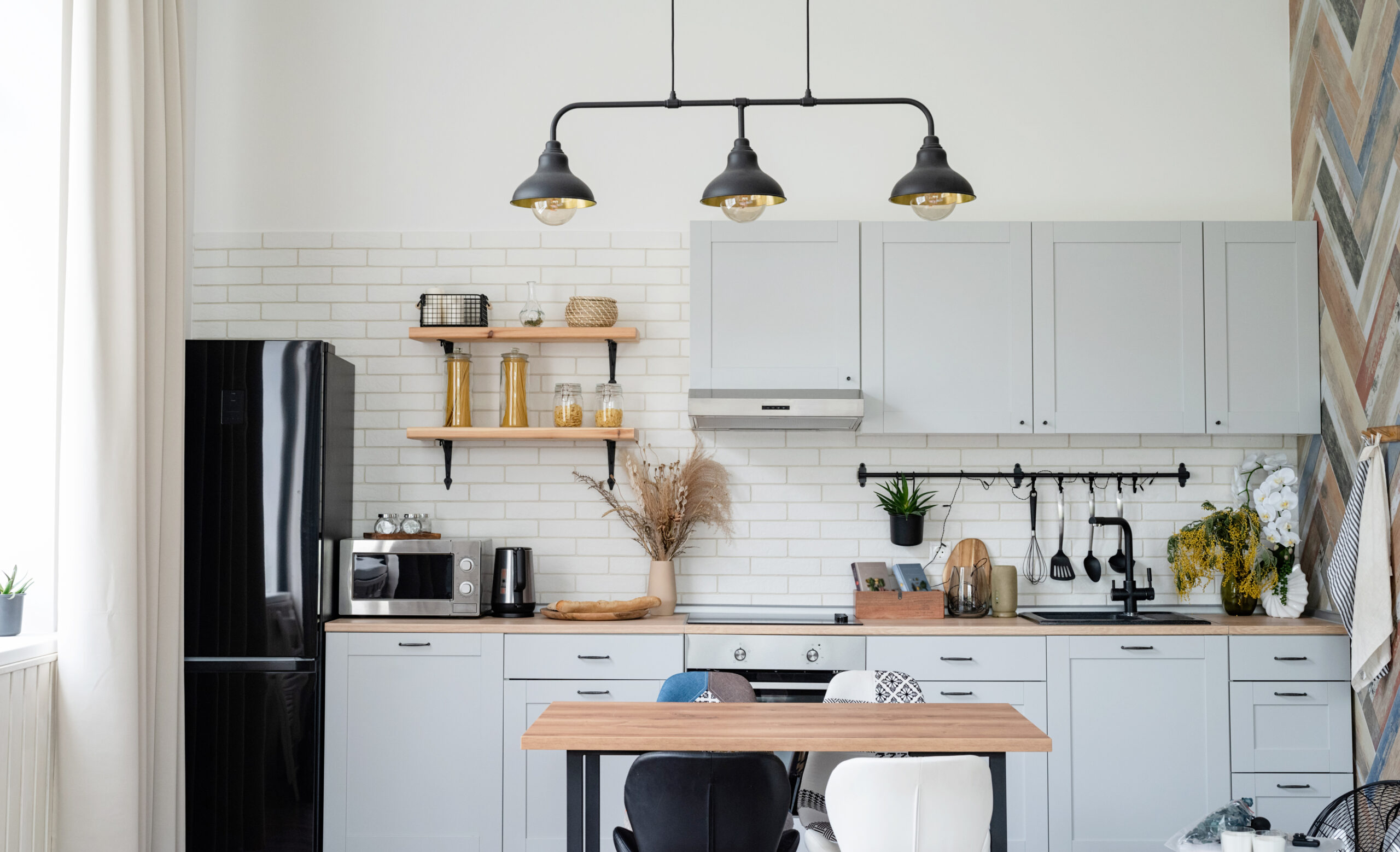 A Budget-Friendly List of Kitchen Essentials for First Apartment: 56 Cheap Must-Haves!