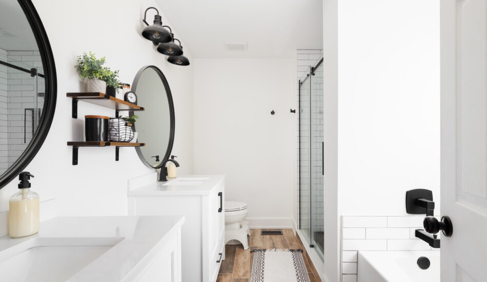 Renter Friendly Bathroom Remodel: 12 Clever Ideas for Lease-Friendly Luxury!