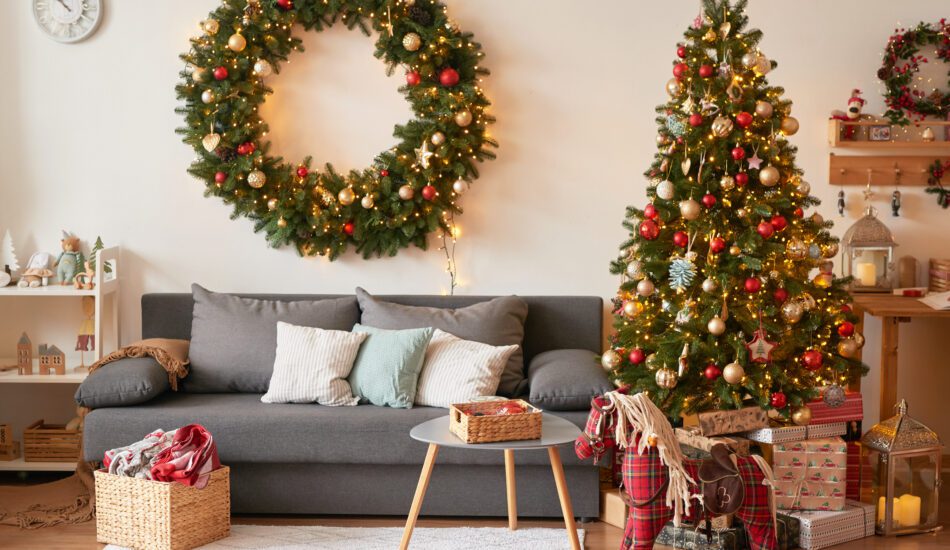 How to Decorate a Small Living Room for Christmas in 14 Easy Steps